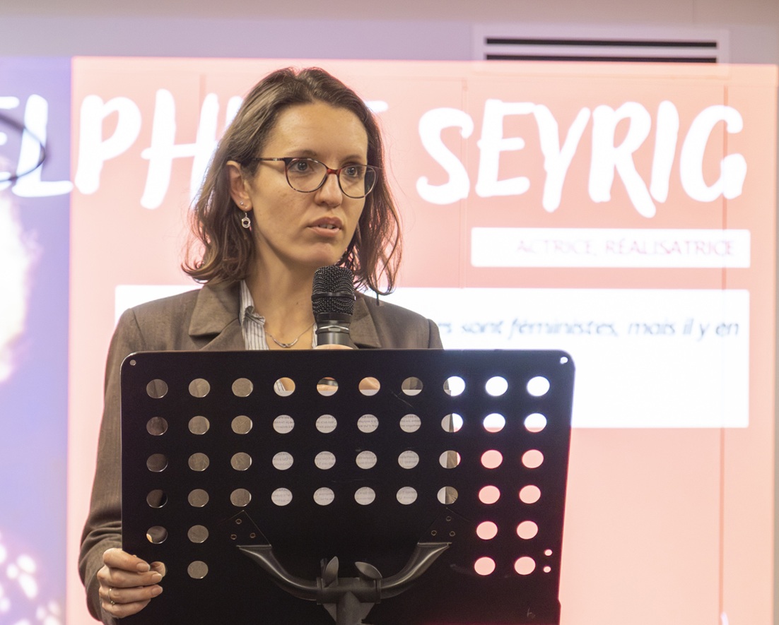 Lecture à haute voix devant un public
